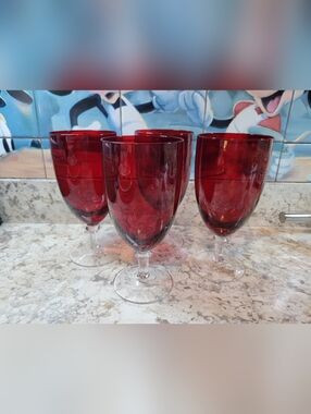 Red Christmas 18oz. Glass Goblets